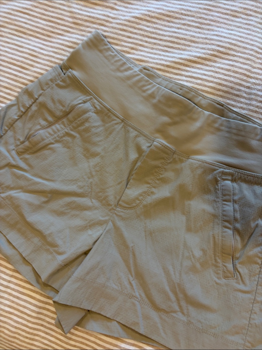 Athleta Trekkie North Shorts in Light Tan